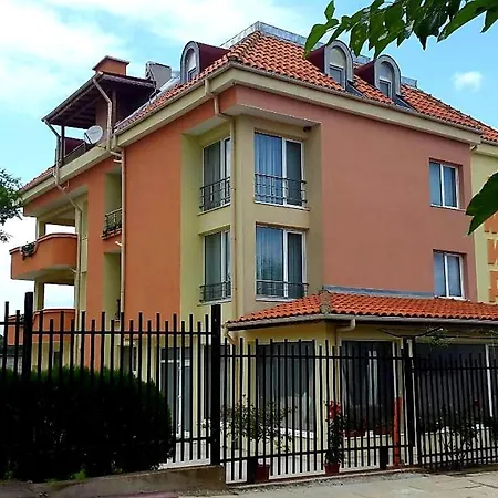 Konukevi амида 3*