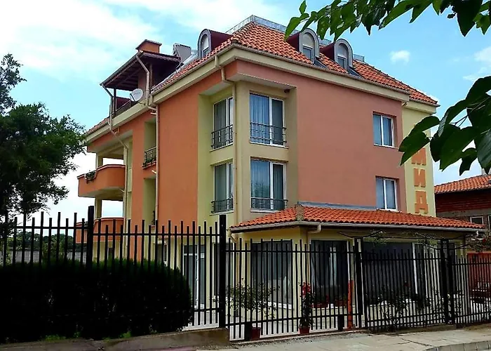 Konukevi амида 3*