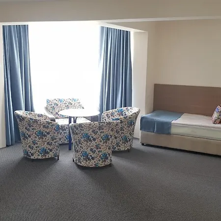 амида ゲストハウス 4*