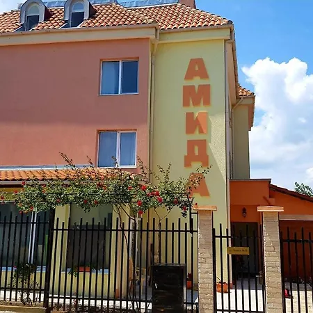 амида * Varvara (Burgas)